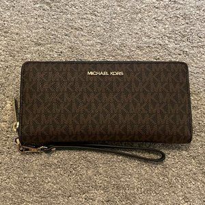 Michael Kors Large Logo Continental Wallet